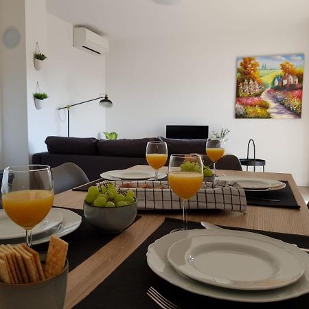 Vila Maslina - Apartman 3 Zára Kültér fotó