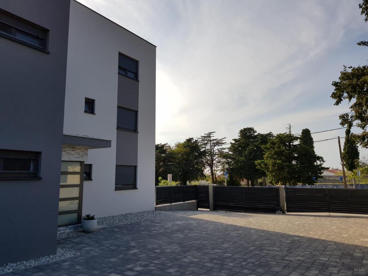 Vila Maslina - Apartman 3 Zára Kültér fotó
